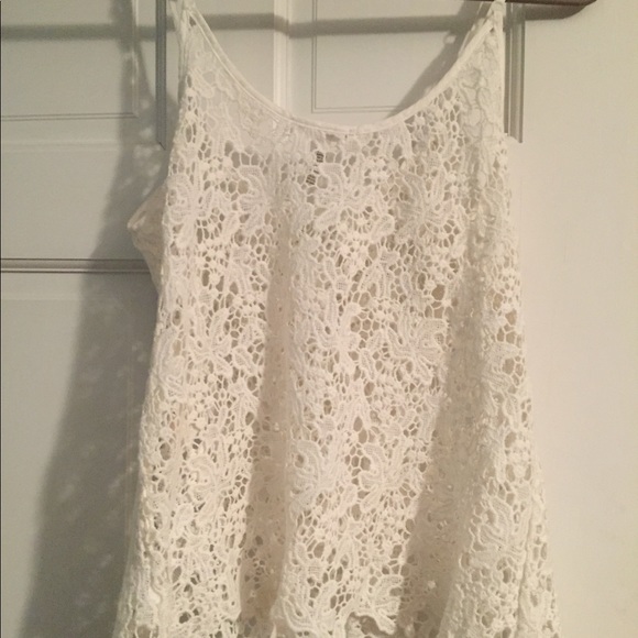 White lace shirt - Picture 3 of 3